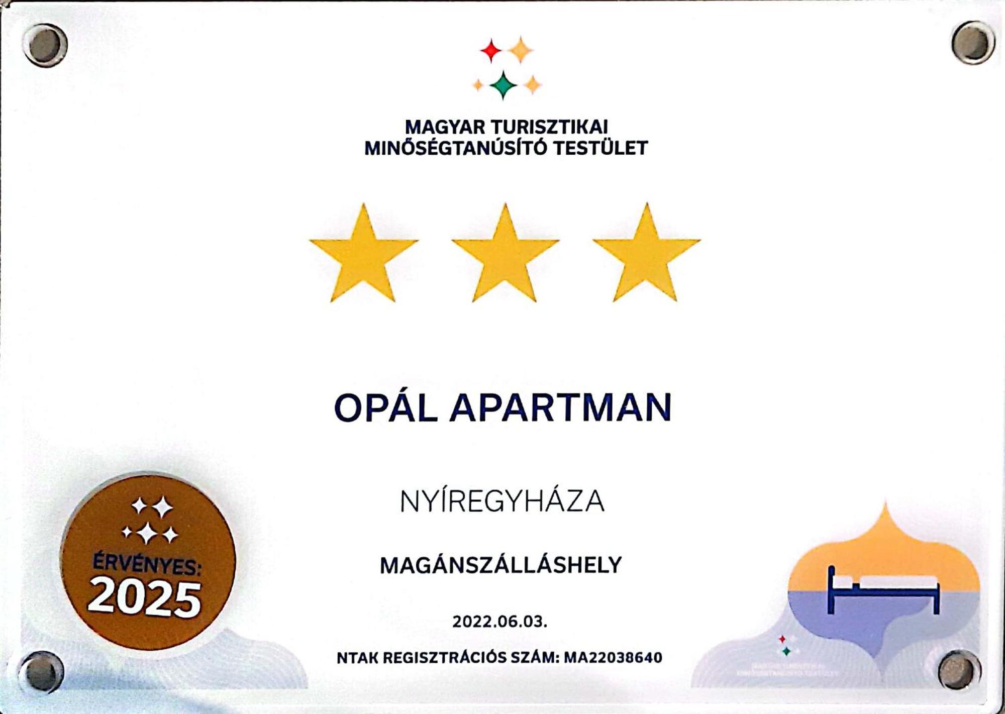 Opal Apartman Apartment Nyiregyhaza Ngoại thất bức ảnh